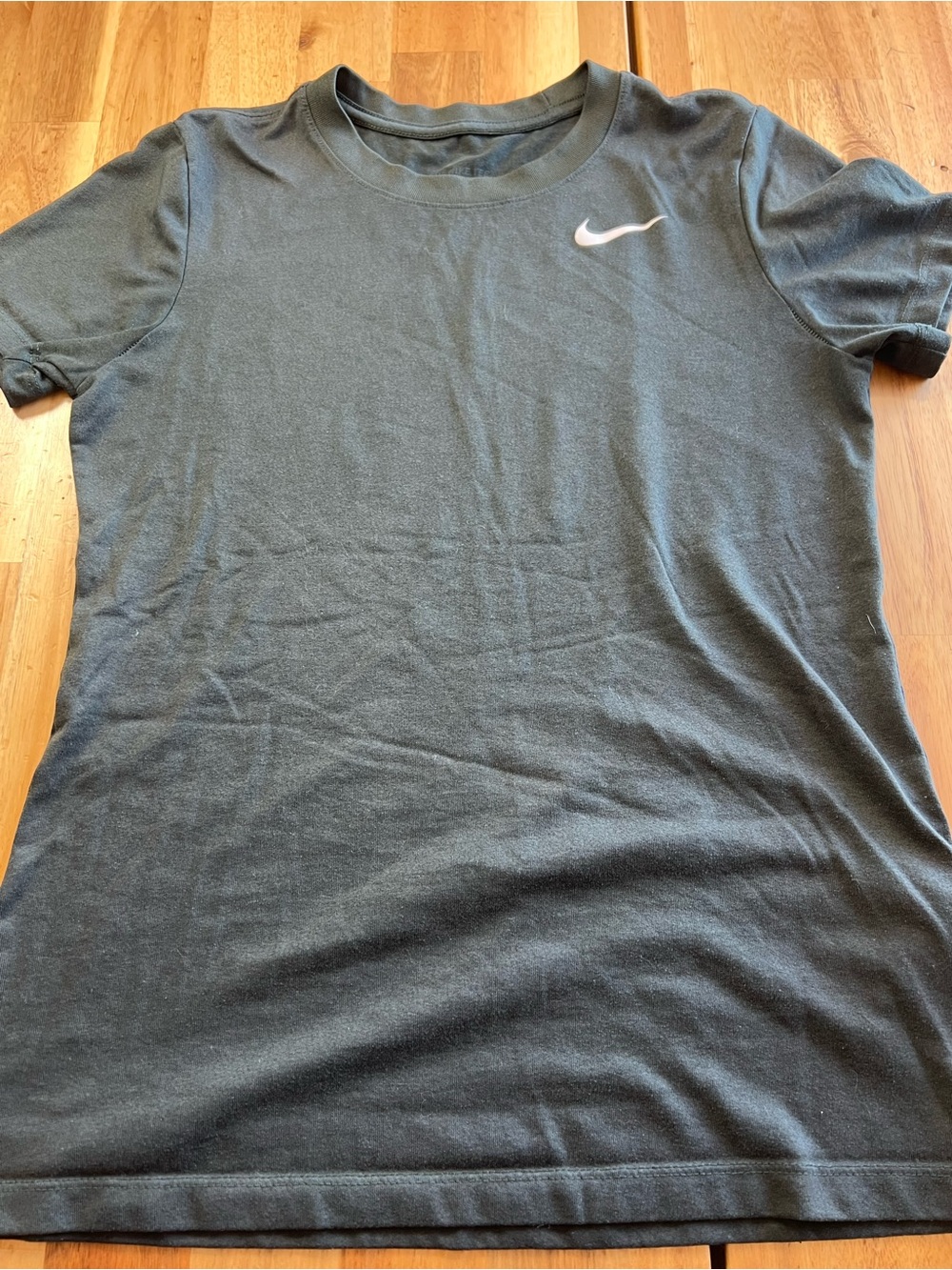 Nike Women’s XS Hunter Green Dri-FIT Athletic Tee White Swoosh